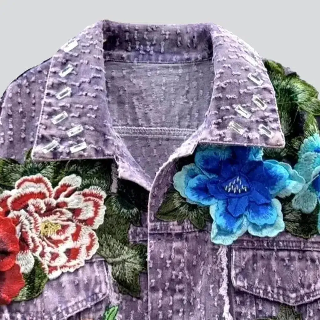Embroidered women's jean jacket