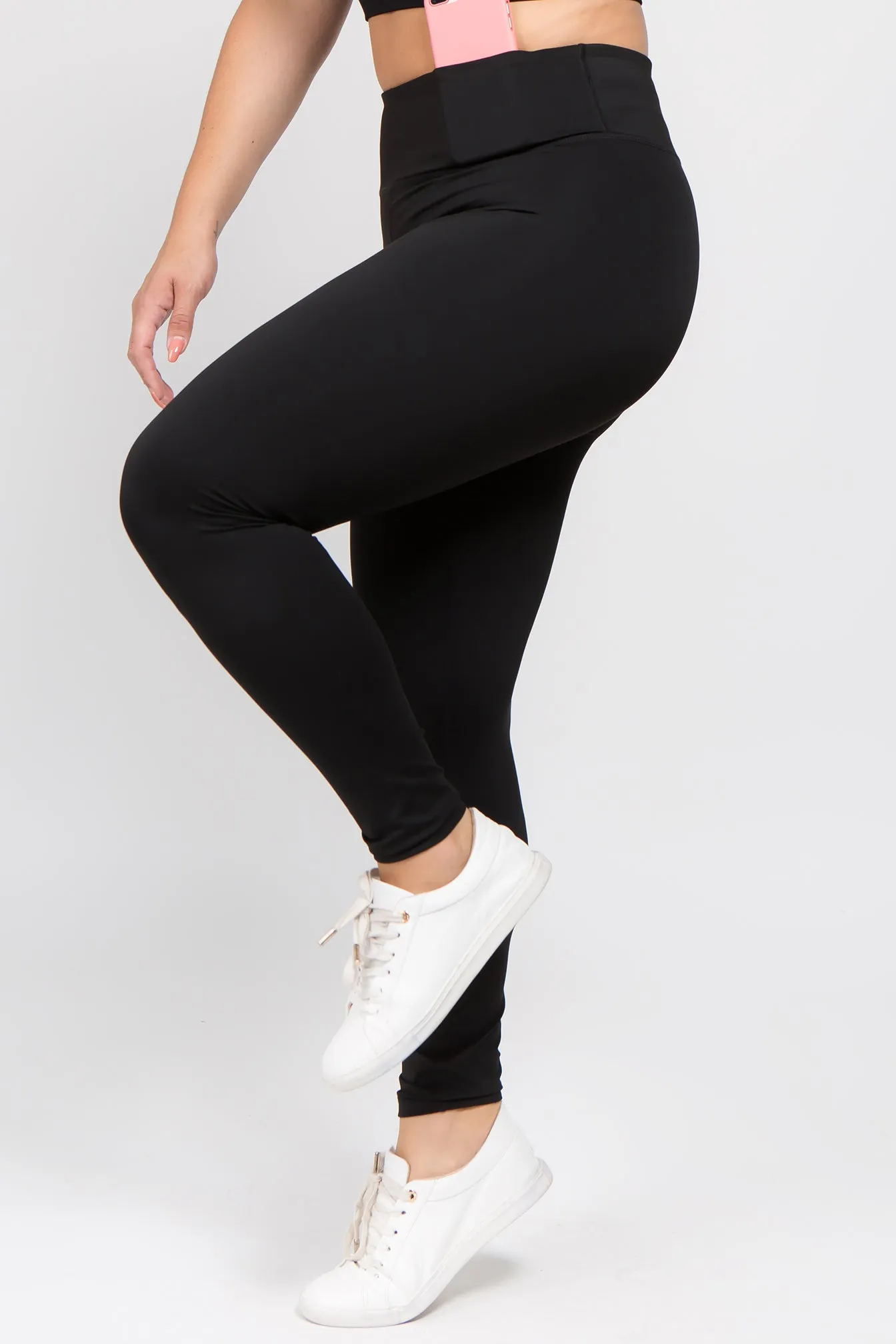 Plus Size Active High Rise Phone Pocket Matte Leggings