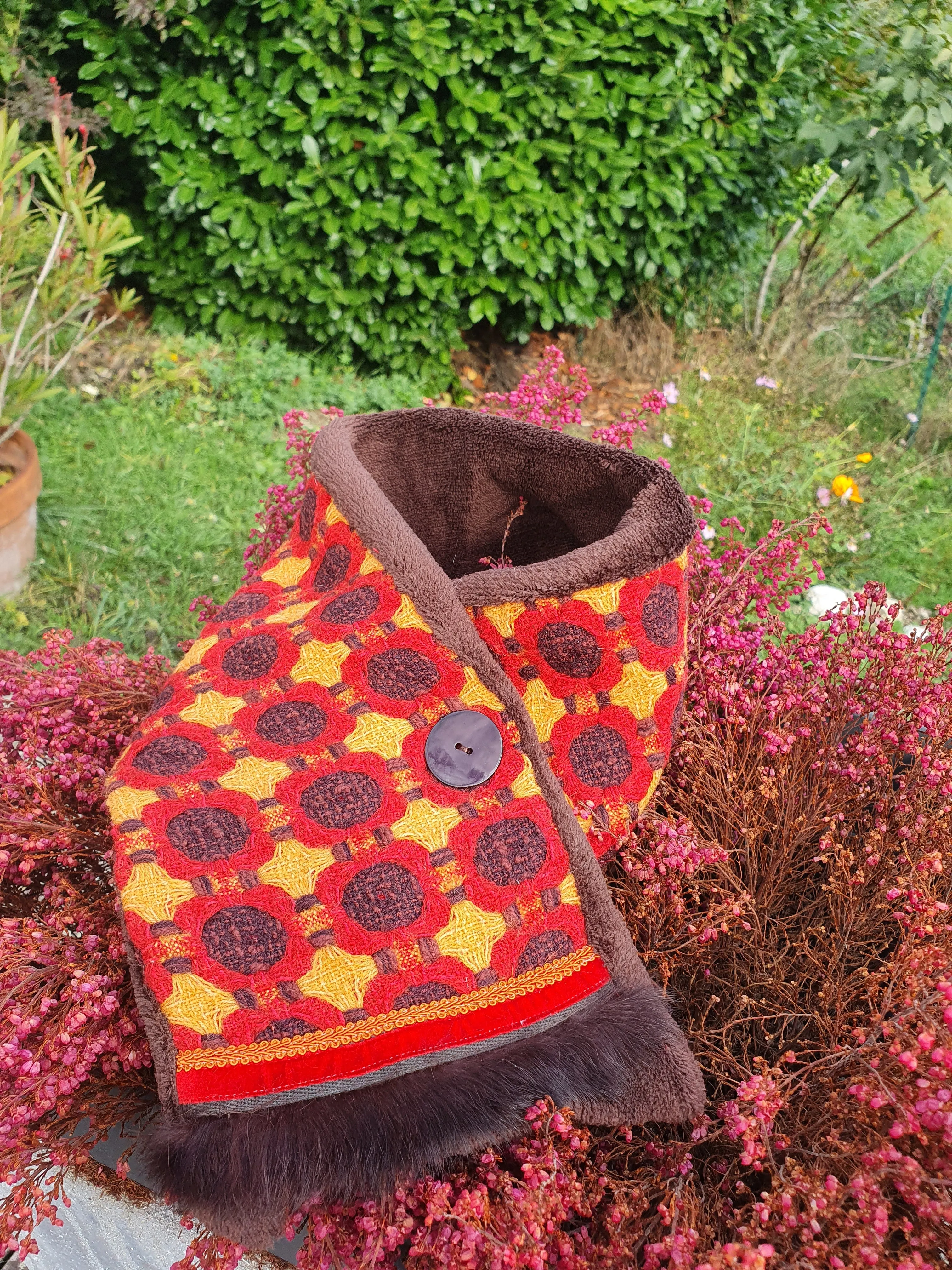 scarf AMBER