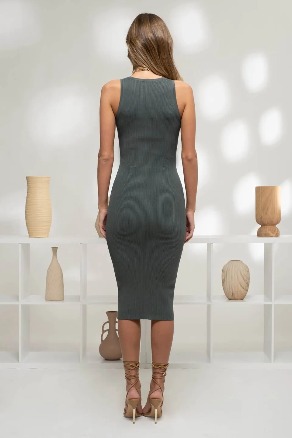 SLEEVELESS HENLEY SWEATER KNIT MIDI DRESS
