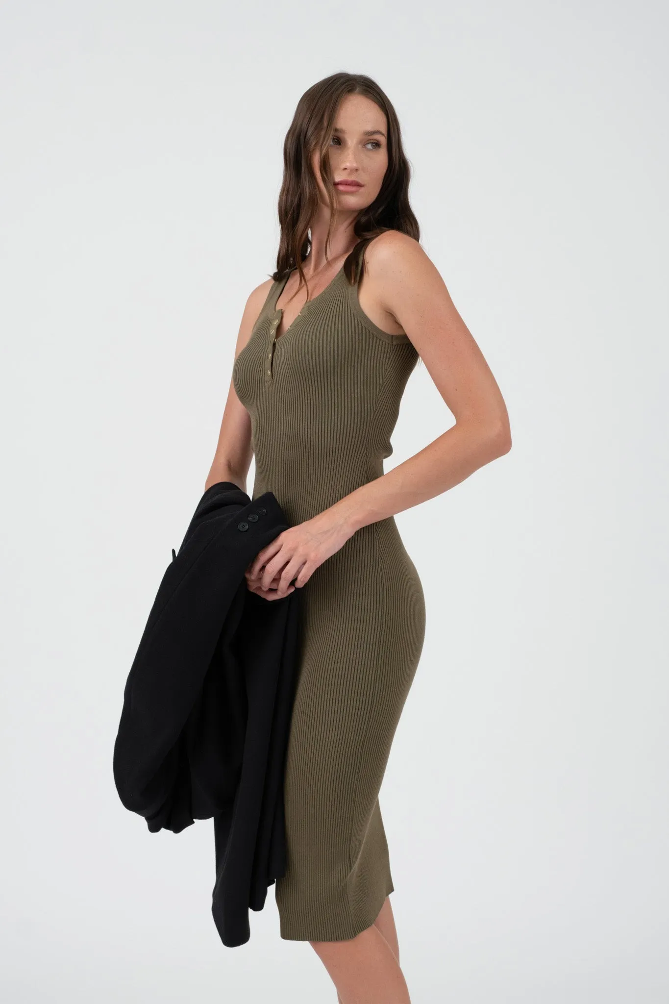 SLEEVELESS HENLEY SWEATER KNIT MIDI DRESS