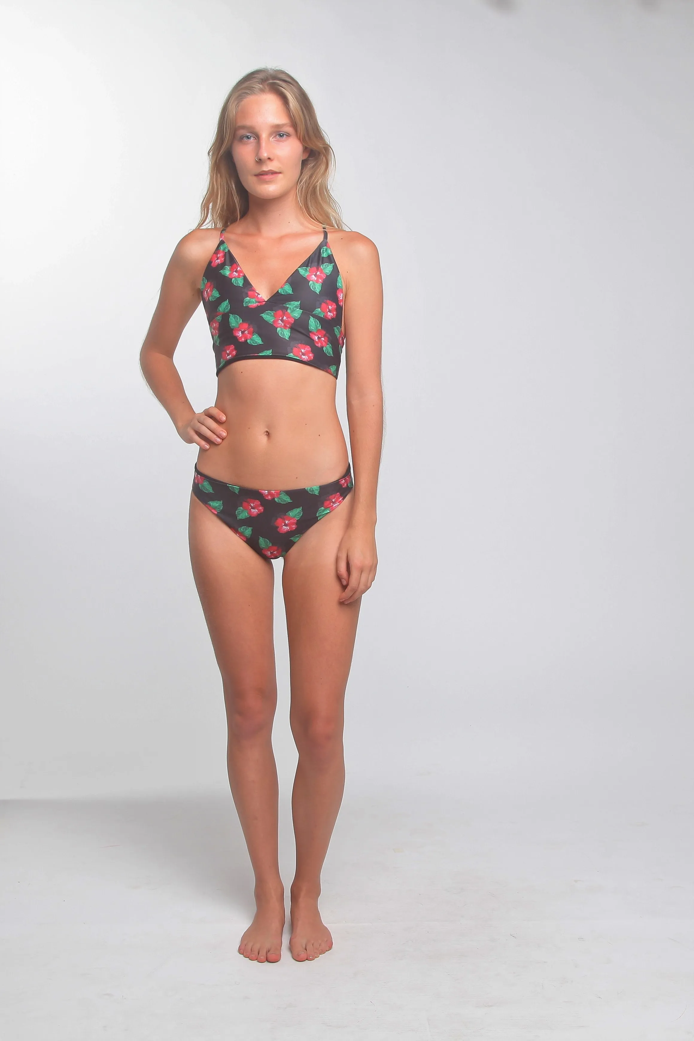 TIKIYOGI® Hibiscus Mar Por Vida. Reversible Bikini bottom
