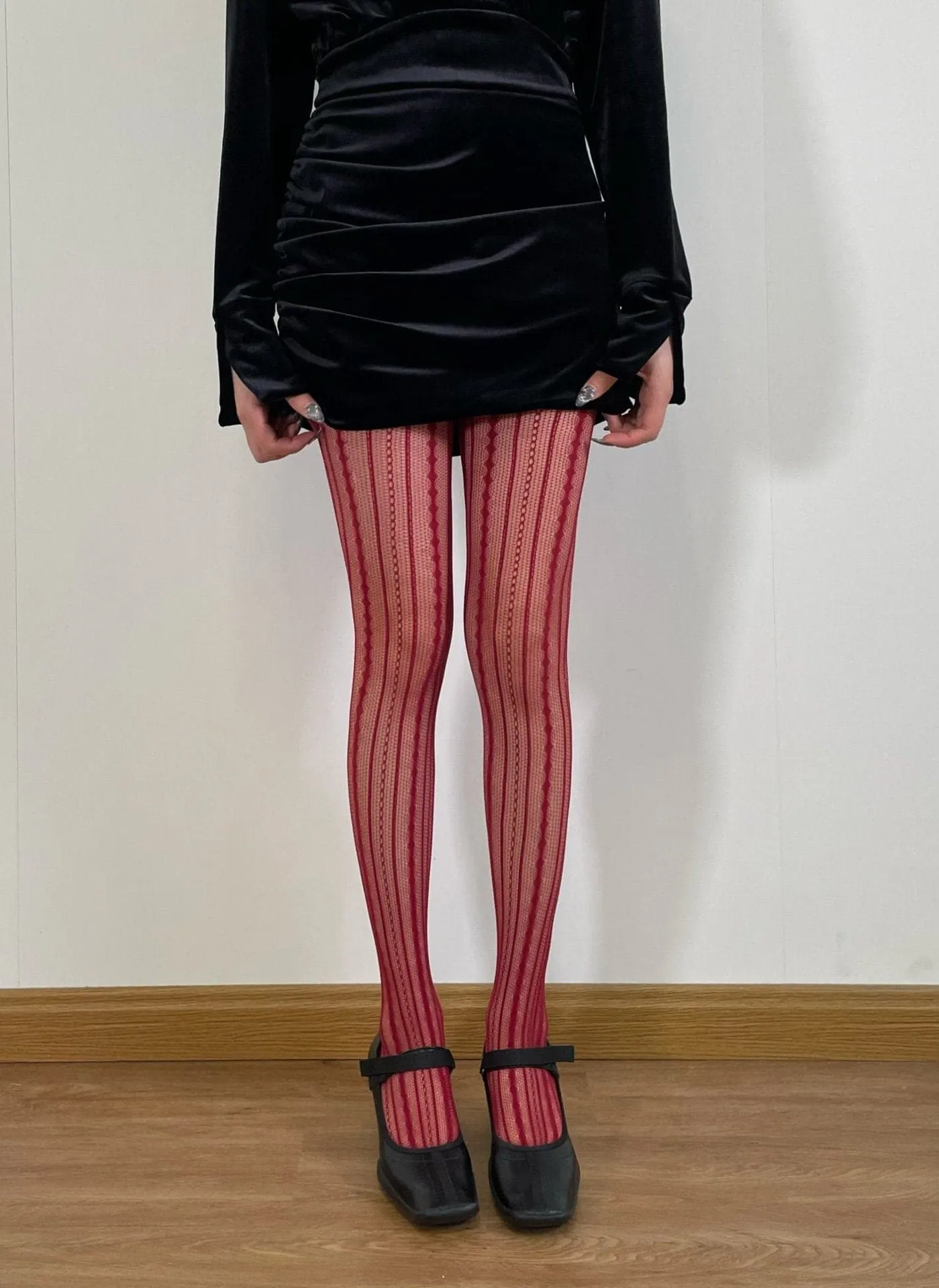 Vertical stripe contrast tights