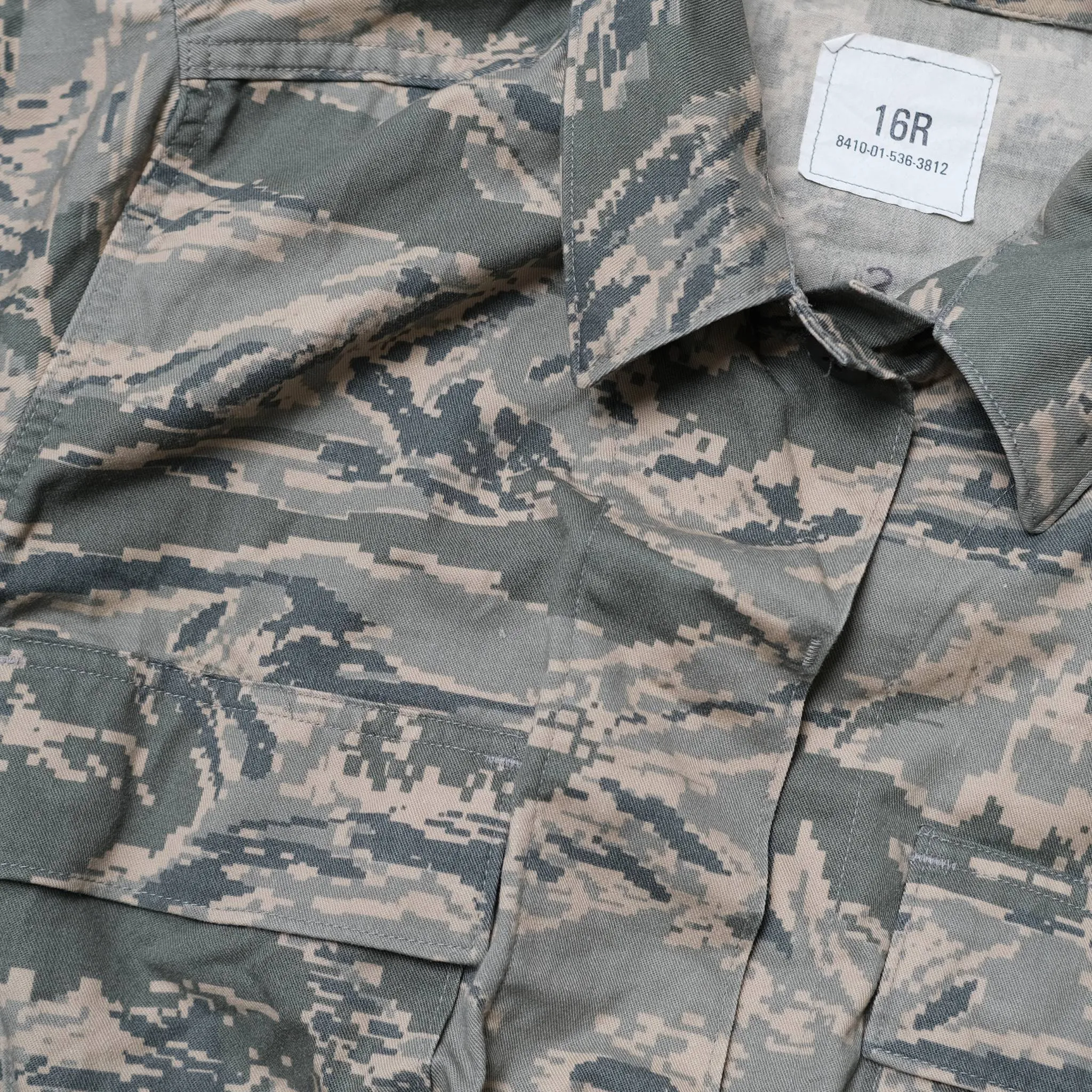 Vintage Women's Cropped Camo Jacket Onesize
